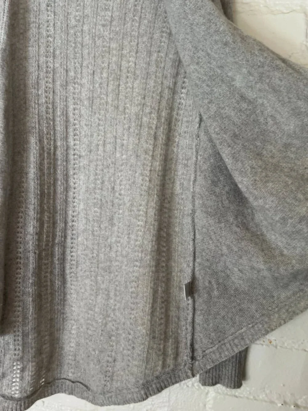 Subtle Luxury S/M Gray Cashmere Cardigan Sweater Good Condition